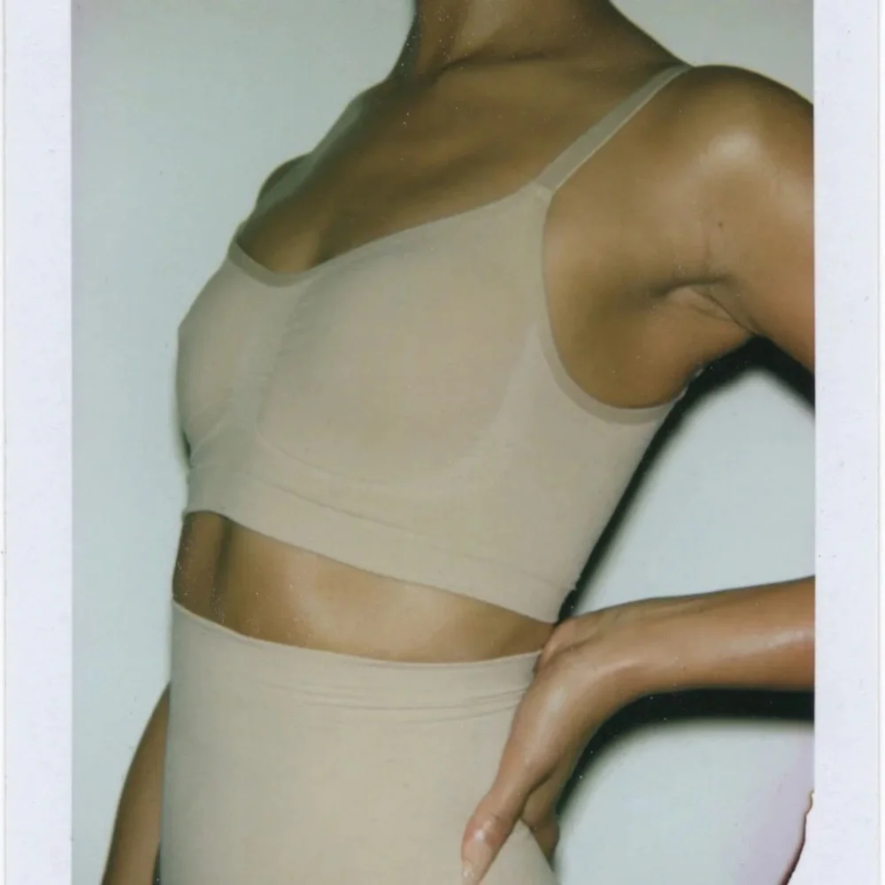 SKIMS SCULPTING BRALETTE - Picture 3 of 6